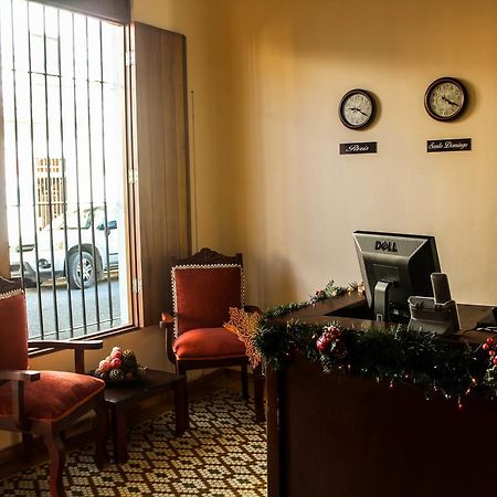 Colonial Charm Hostel Санто Доминго Екстериор снимка