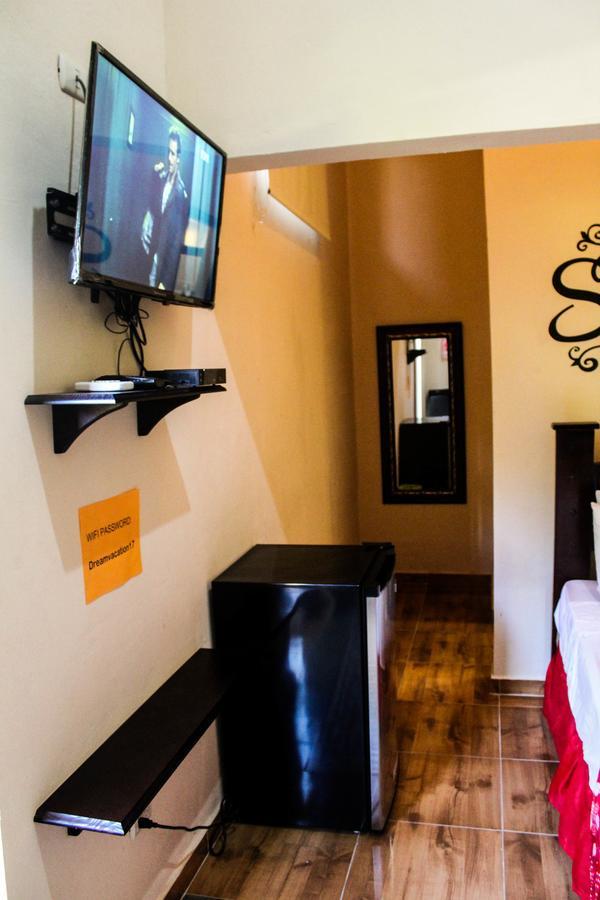Colonial Charm Hostel Санто Доминго Екстериор снимка